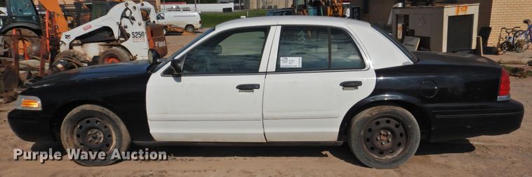 image for item DK2238 1999 Ford Crown Victoria Police Interceptor
