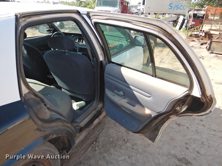 image for item DK2238 1999 Ford Crown Victoria Police Interceptor