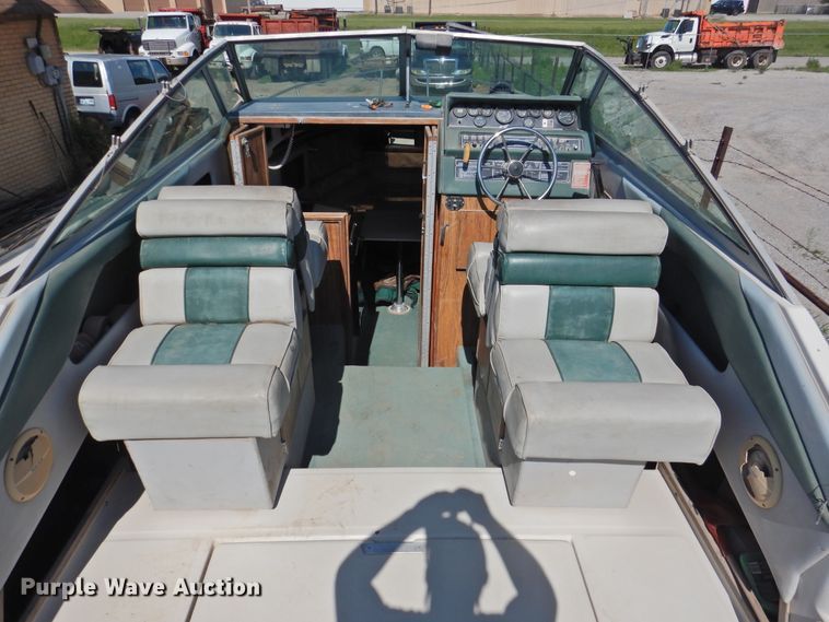 image for item DK2240 1988 Sea Ray 230 Weekender  boat