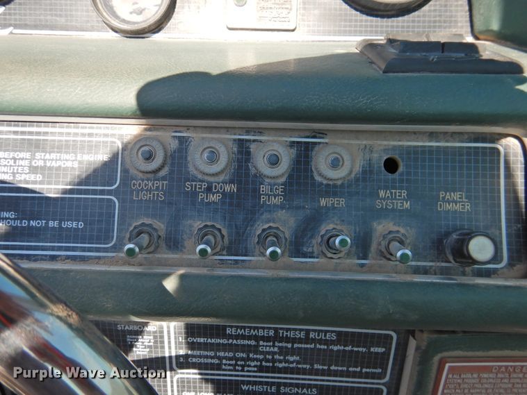 image for item DK2240 1988 Sea Ray 230 Weekender  boat