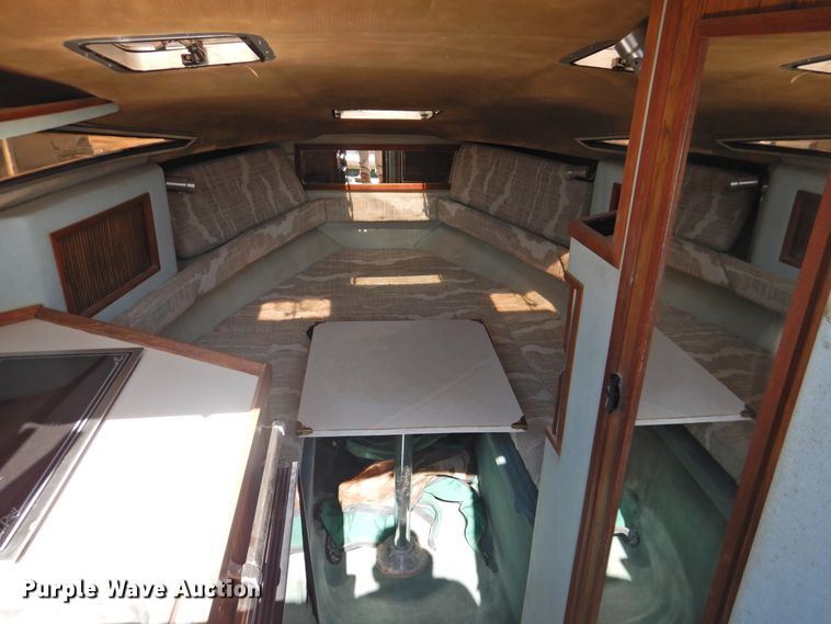 image for item DK2240 1988 Sea Ray 230 Weekender  boat