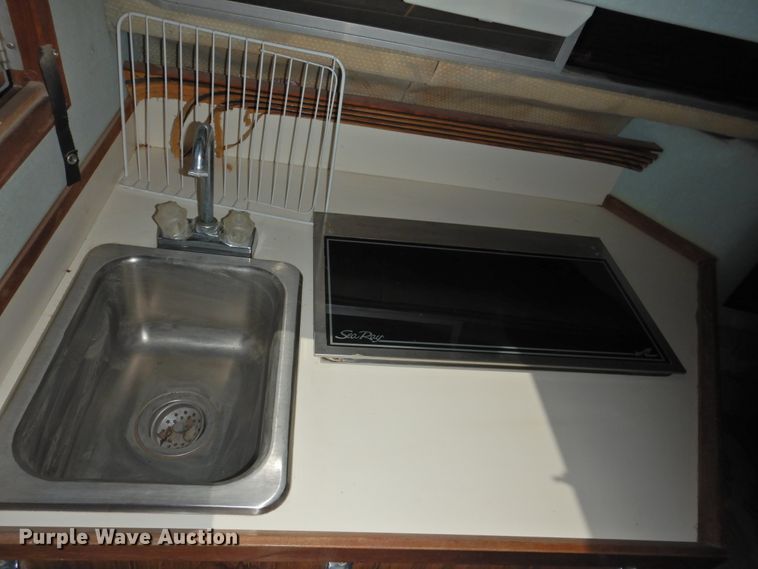 image for item DK2240 1988 Sea Ray 230 Weekender  boat