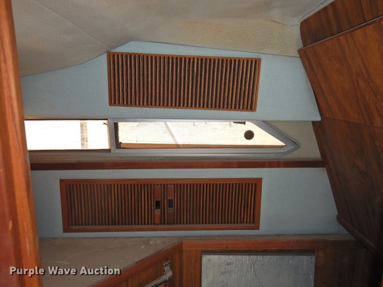 image for item DK2240 1988 Sea Ray 230 Weekender  boat