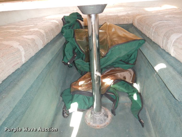 image for item DK2240 1988 Sea Ray 230 Weekender  boat