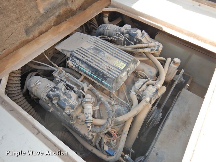 image for item DK2240 1988 Sea Ray 230 Weekender  boat