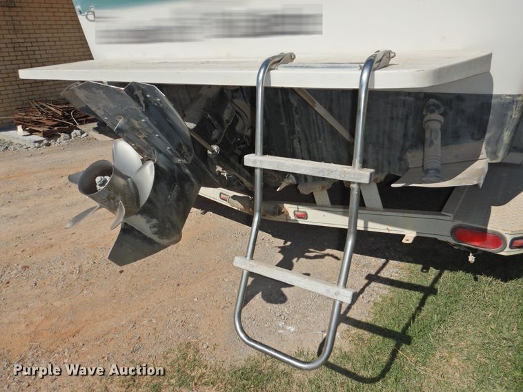 image for item DK2240 1988 Sea Ray 230 Weekender  boat