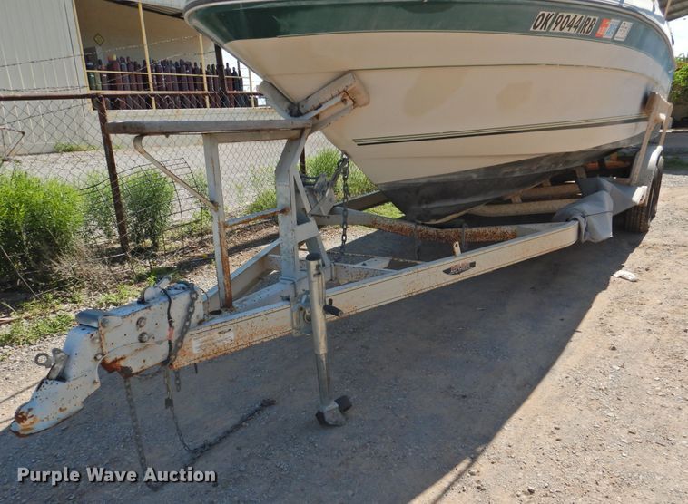 image for item DK2240 1988 Sea Ray 230 Weekender  boat