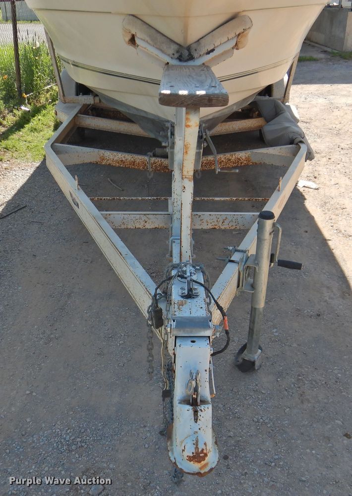 image for item DK2240 1988 Sea Ray 230 Weekender  boat