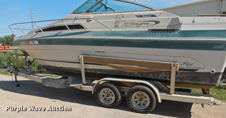 image for item DK2240 1988 Sea Ray 230 Weekender  boat