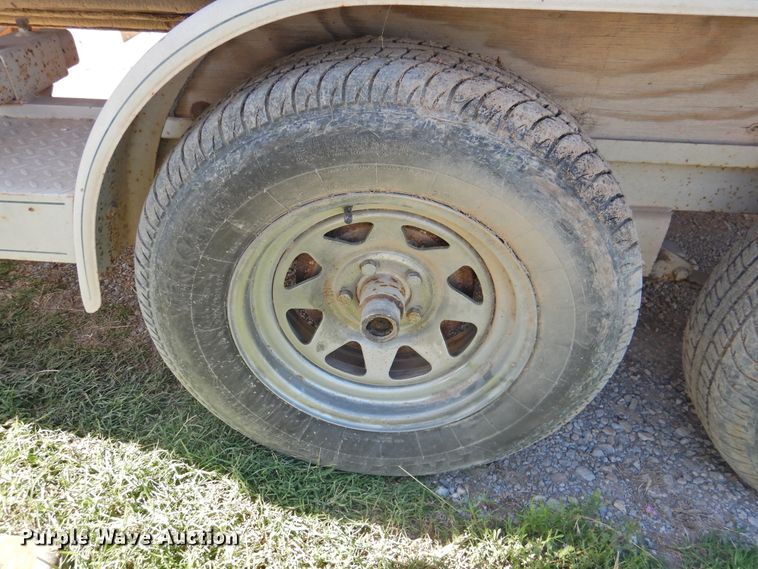 image for item DK2240 1988 Sea Ray 230 Weekender  boat