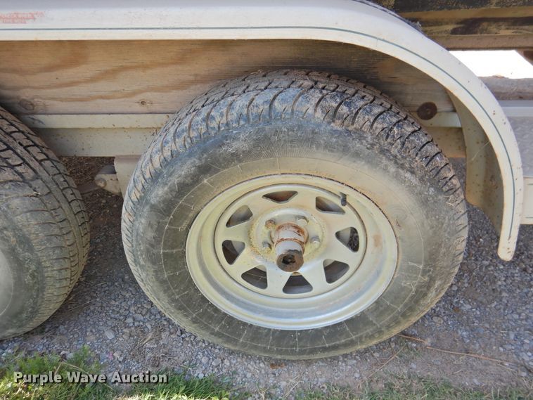 image for item DK2240 1988 Sea Ray 230 Weekender  boat