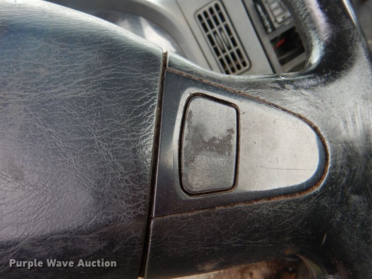 image for item DK5697 2005 International 4300  truck cab and chassis