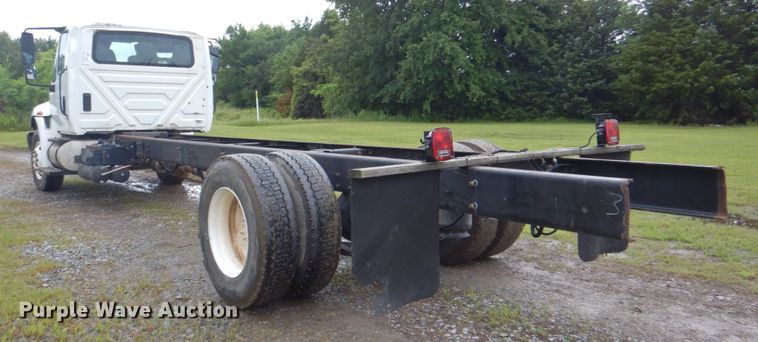 image for item DK5699 2011 International 4300  truck cab and chassis