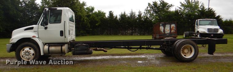 image for item DK5699 2011 International 4300  truck cab and chassis