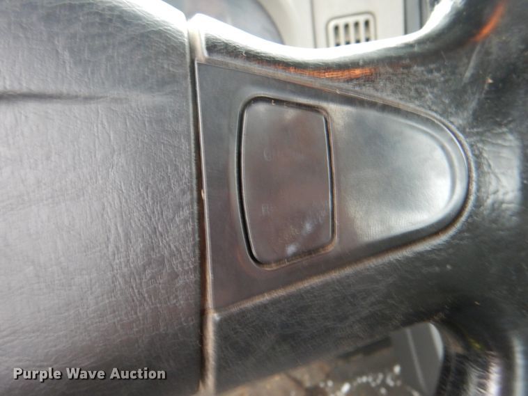 image for item DK5699 2011 International 4300  truck cab and chassis