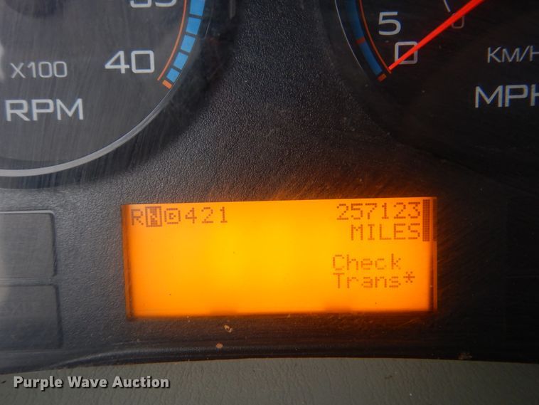 image for item DK5699 2011 International 4300  truck cab and chassis