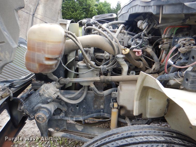 image for item DK5699 2011 International 4300  truck cab and chassis