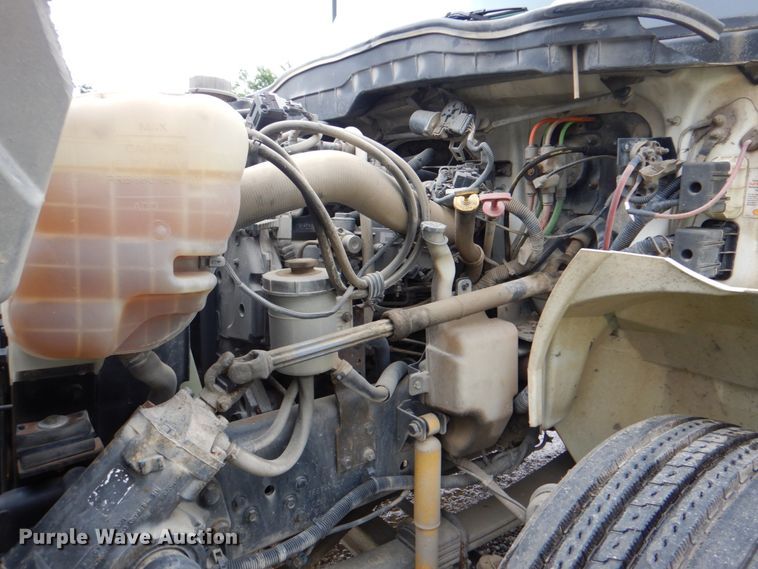 image for item DK5699 2011 International 4300  truck cab and chassis