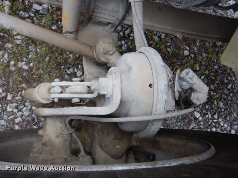 image for item DK5699 2011 International 4300  truck cab and chassis