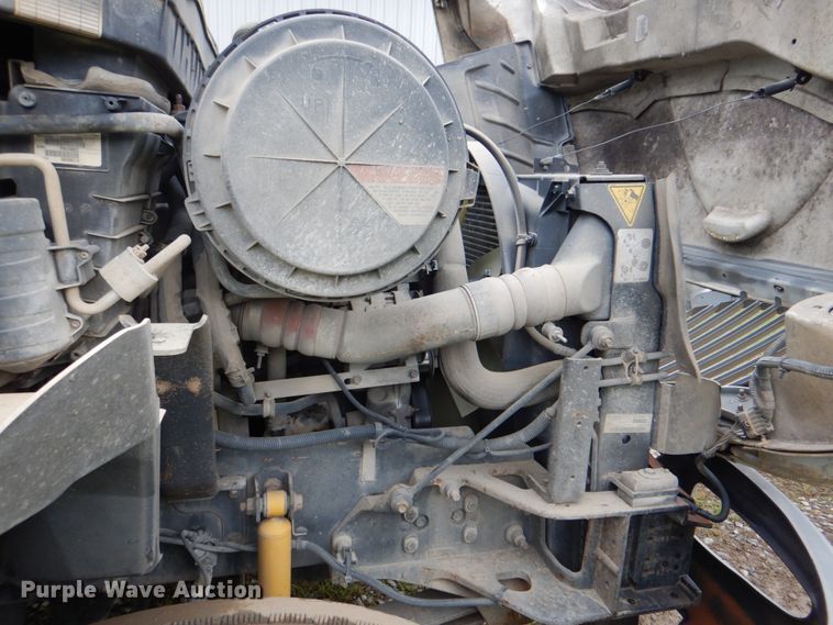 image for item DK5699 2011 International 4300  truck cab and chassis