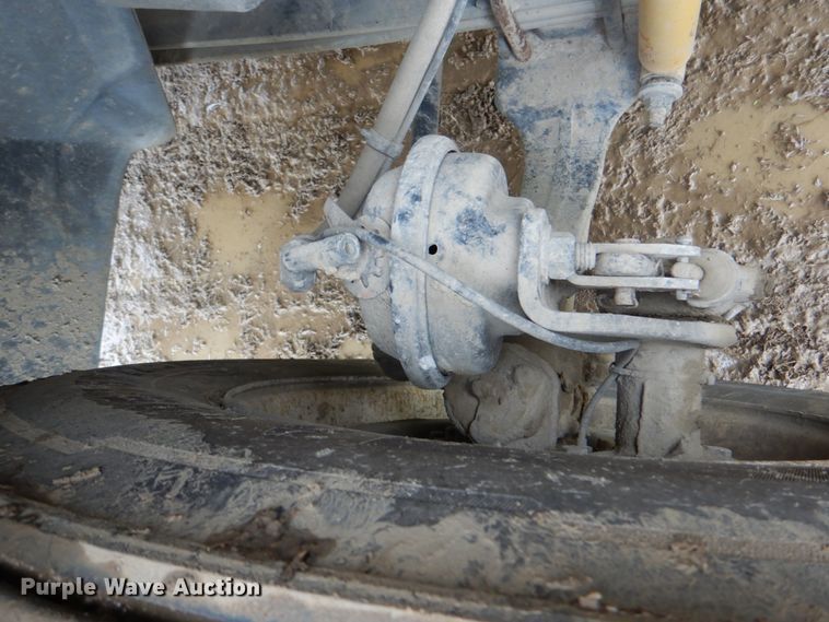 image for item DK5699 2011 International 4300  truck cab and chassis