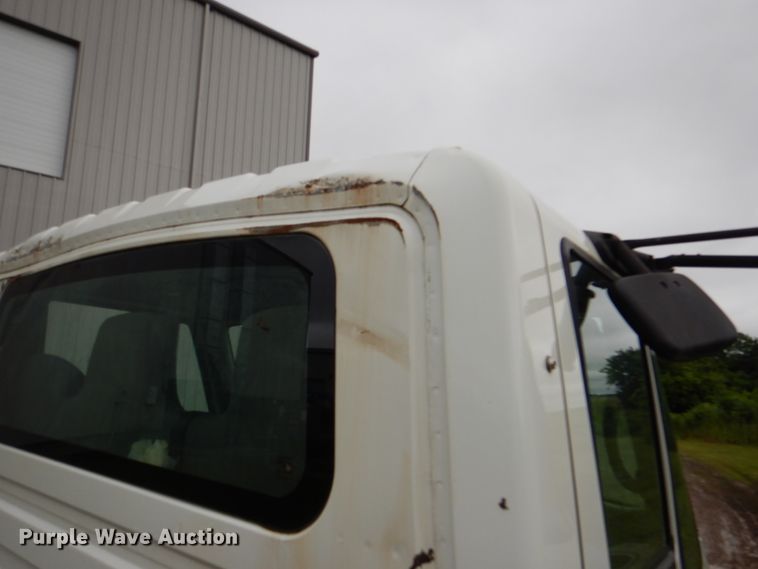 image for item DK5699 2011 International 4300  truck cab and chassis