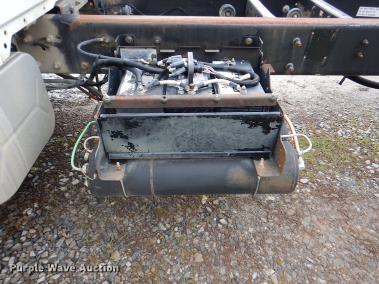 image for item DK5699 2011 International 4300  truck cab and chassis