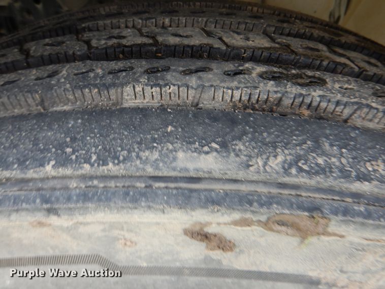 image for item DK5699 2011 International 4300  truck cab and chassis