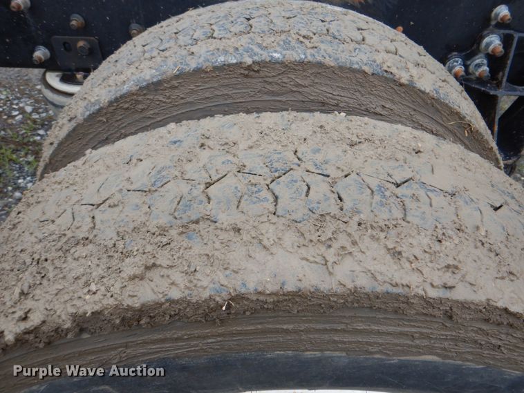 image for item DK5699 2011 International 4300  truck cab and chassis