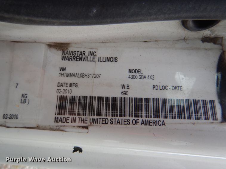 image for item DK5699 2011 International 4300  truck cab and chassis