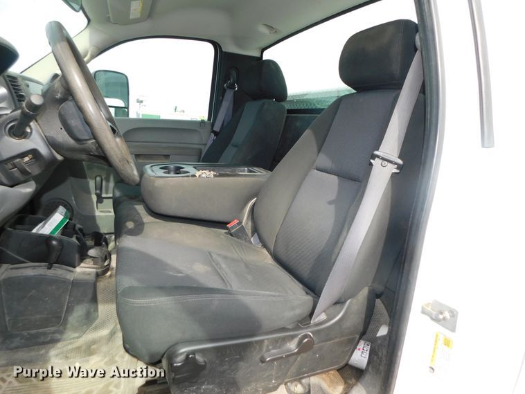 image for item DK8553 2011 Chevrolet Silverado 2500HD  pickup truck