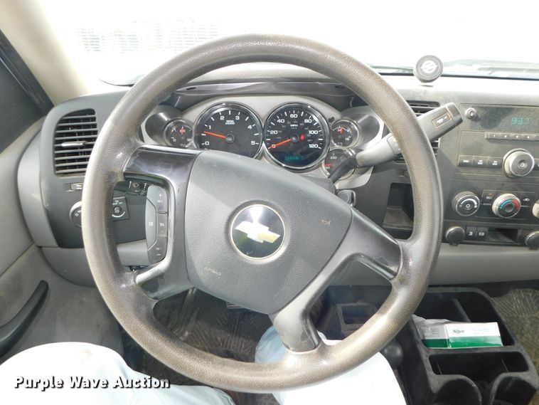 image for item DK8553 2011 Chevrolet Silverado 2500HD  pickup truck