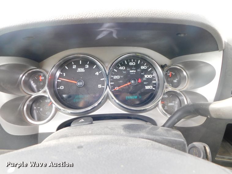 image for item DK8553 2011 Chevrolet Silverado 2500HD  pickup truck