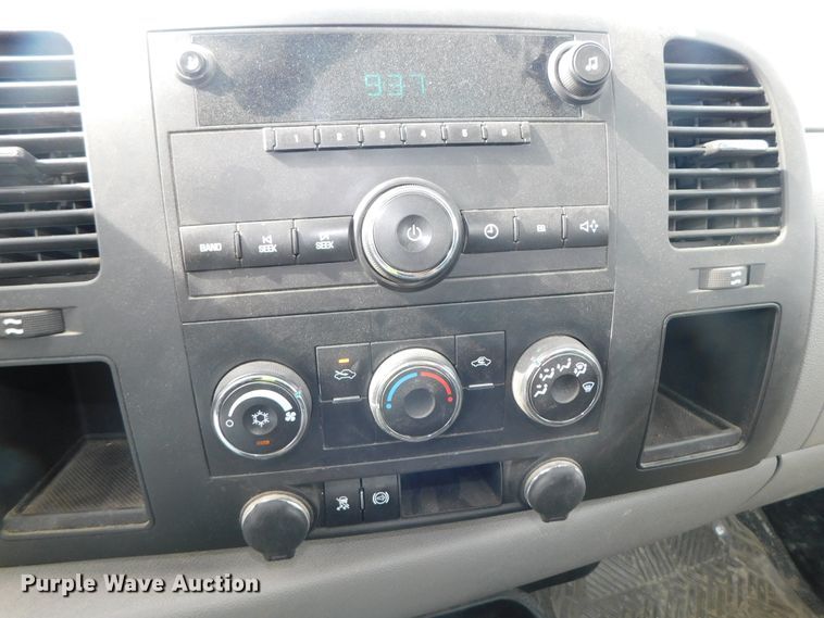 image for item DK8553 2011 Chevrolet Silverado 2500HD  pickup truck