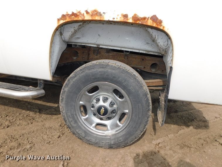 image for item DK8553 2011 Chevrolet Silverado 2500HD  pickup truck