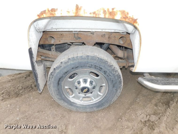 image for item DK8553 2011 Chevrolet Silverado 2500HD  pickup truck