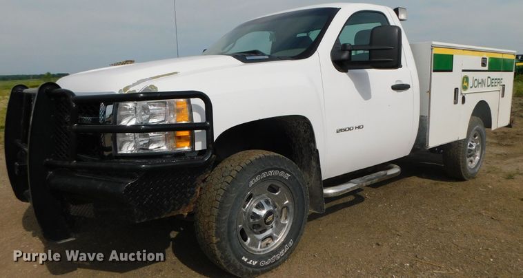 image for item DK8554 2011 Chevrolet Silverado 2500HD  utility bed pickup truck