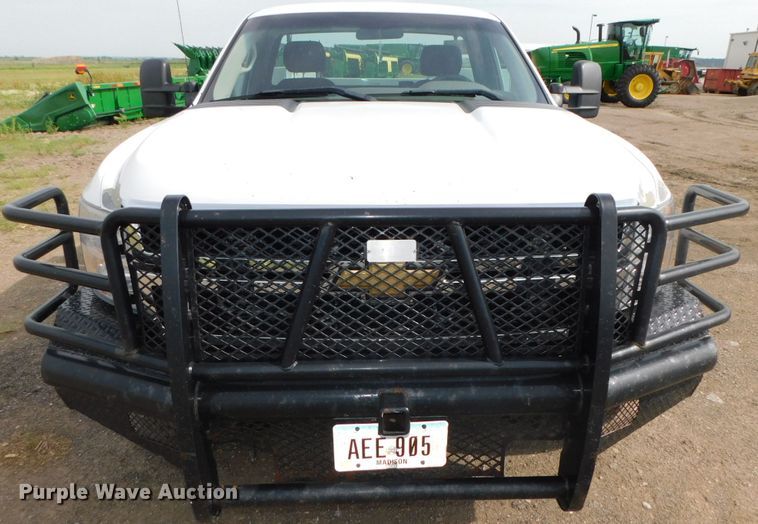 image for item DK8554 2011 Chevrolet Silverado 2500HD  utility bed pickup truck