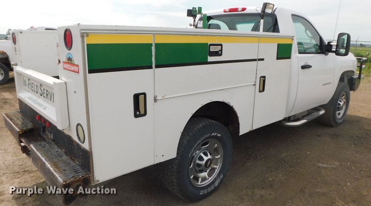 image for item DK8554 2011 Chevrolet Silverado 2500HD  utility bed pickup truck