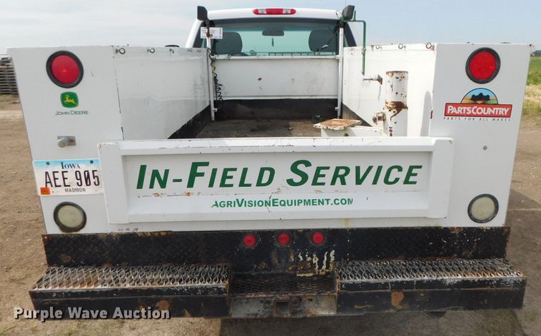 image for item DK8554 2011 Chevrolet Silverado 2500HD  utility bed pickup truck