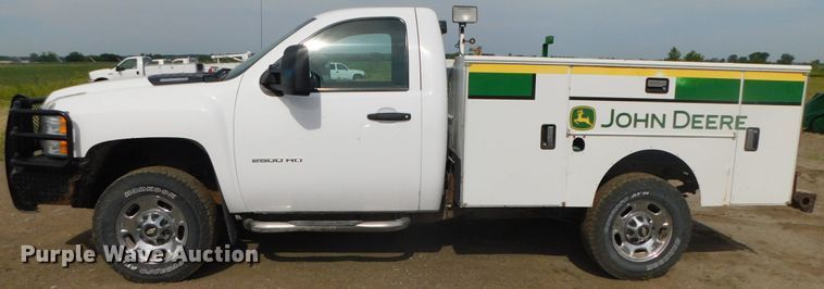 image for item DK8554 2011 Chevrolet Silverado 2500HD  utility bed pickup truck