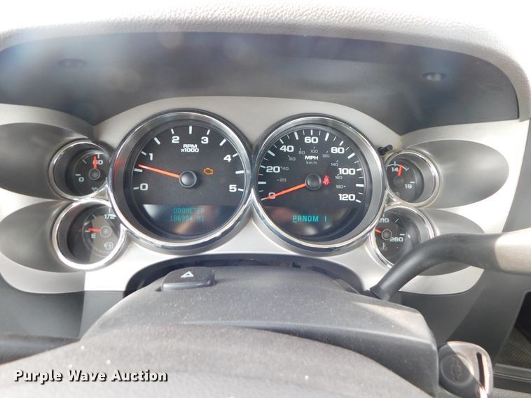 image for item DK8554 2011 Chevrolet Silverado 2500HD  utility bed pickup truck