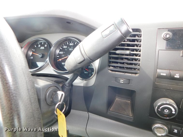 image for item DK8554 2011 Chevrolet Silverado 2500HD  utility bed pickup truck