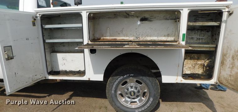 image for item DK8554 2011 Chevrolet Silverado 2500HD  utility bed pickup truck