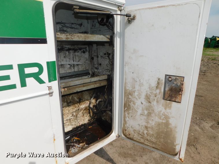 image for item DK8554 2011 Chevrolet Silverado 2500HD  utility bed pickup truck