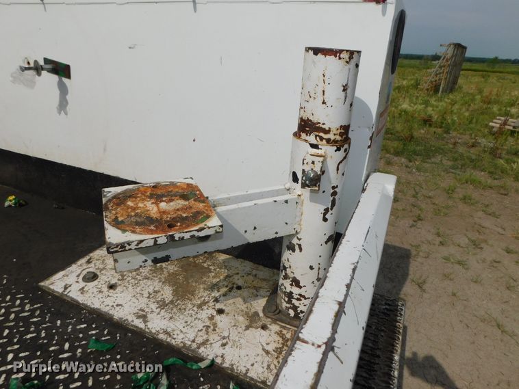 image for item DK8554 2011 Chevrolet Silverado 2500HD  utility bed pickup truck