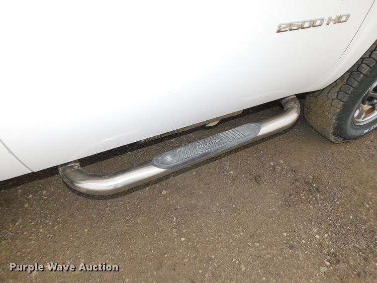 image for item DK8554 2011 Chevrolet Silverado 2500HD  utility bed pickup truck