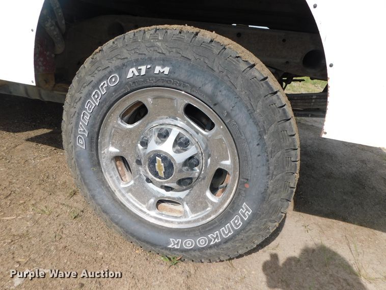 image for item DK8554 2011 Chevrolet Silverado 2500HD  utility bed pickup truck