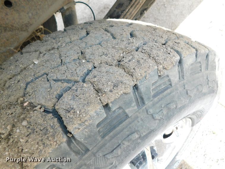 image for item DK8554 2011 Chevrolet Silverado 2500HD  utility bed pickup truck