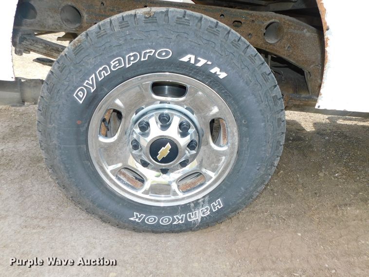 image for item DK8554 2011 Chevrolet Silverado 2500HD  utility bed pickup truck